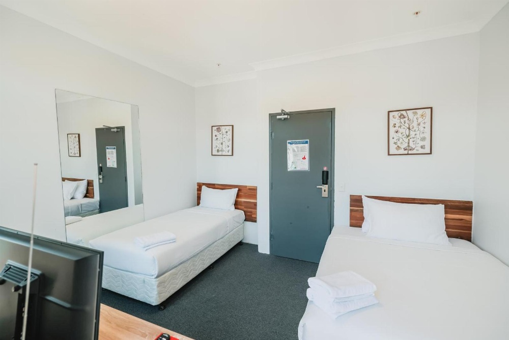 Room Image 4